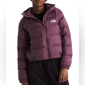 THE NORTH FACE
Women’s Hydrenalite™ Down Hoodie color midnight mauve